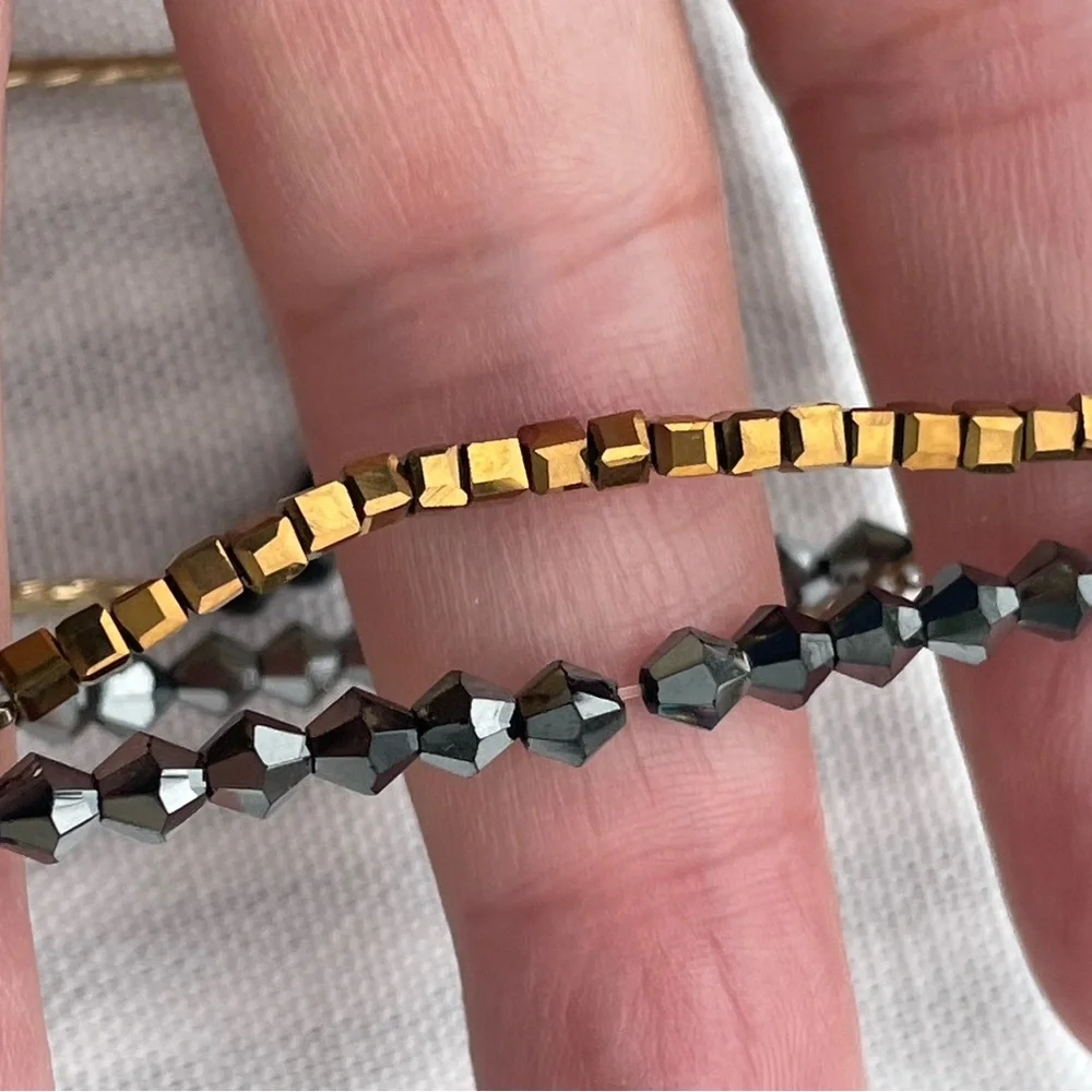 Elegant Gold and Black Beaded Bracelet Set of 7 - Picture 7 of 8